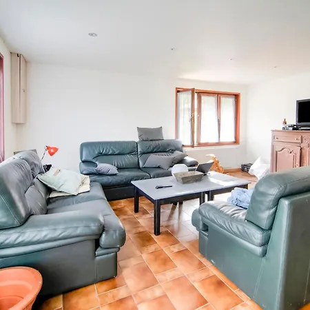 Halfway Between Near Nature Park, Cleaning Included Chalet