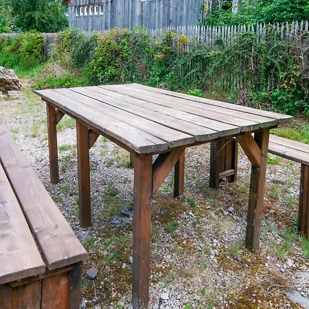 Chalet Halfway Between Near Nature Park, Cleaning Included Jalhay