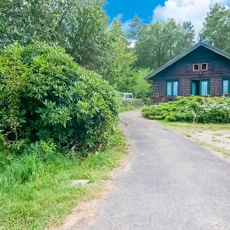 Halfway Between Near Nature Park, Cleaning Included