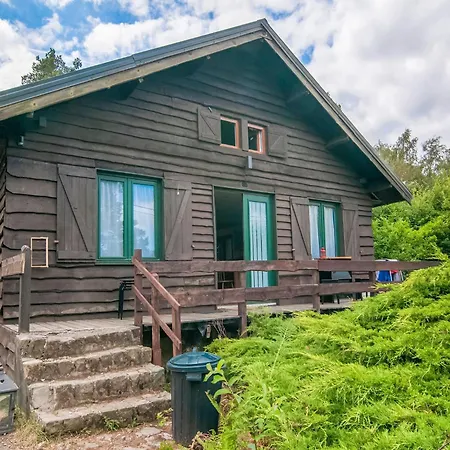 Chalet Halfway Between Near Nature Park, Cleaning Included